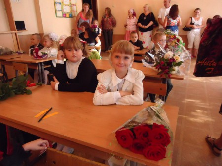 Я дуже щаслива!!!!А я мрію про те, як стану дорослою...